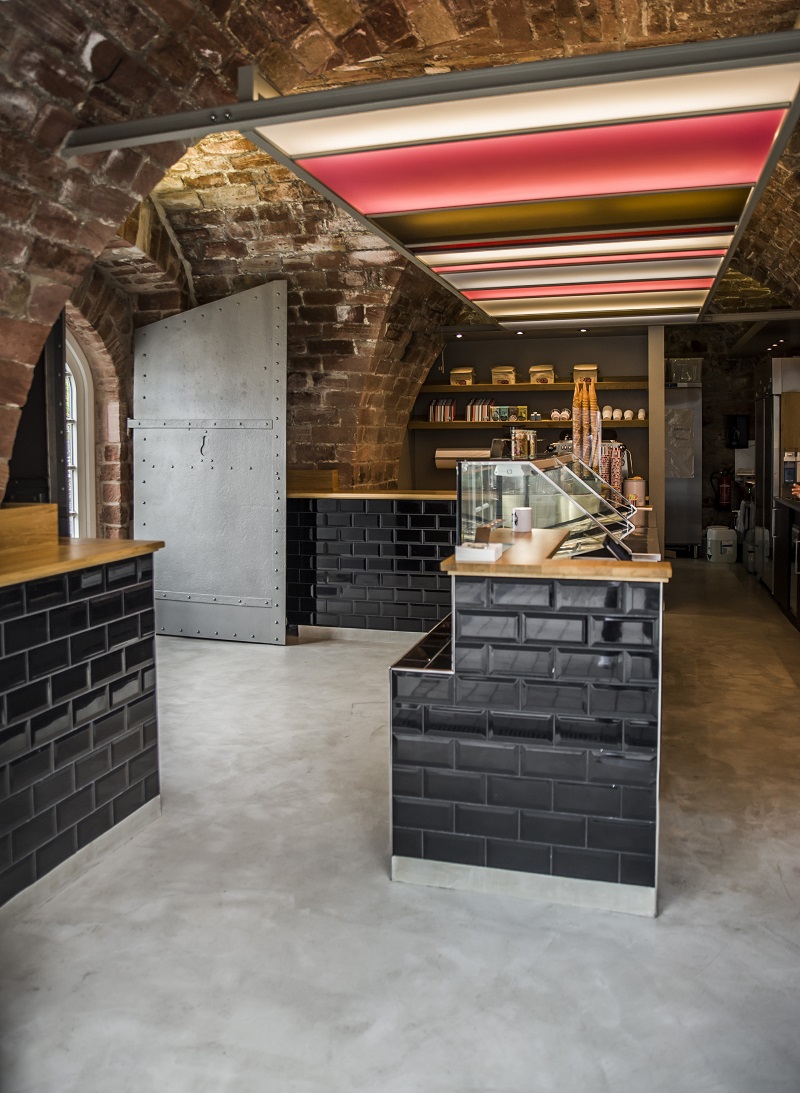 Jeder ServoArt® CeFlo Store Boden ist ein Unikat.